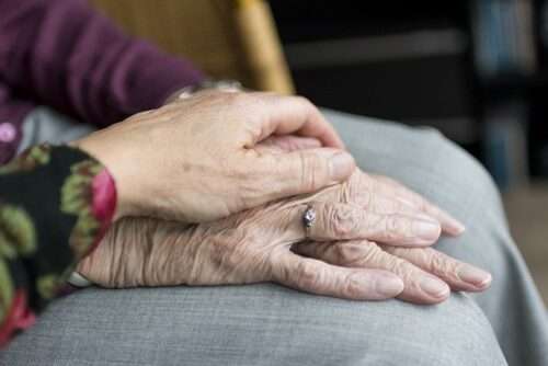 6 Tips for Caring for Your Aging Parents